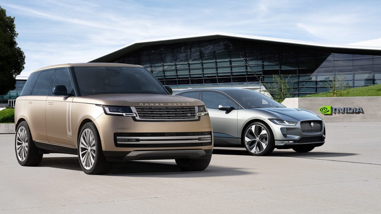 Jaguar Land Rover, veículo e fábrica